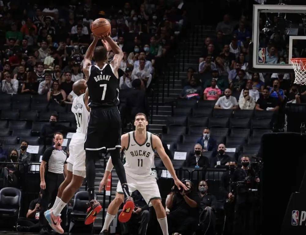 三巨头携手!篮网官方发推杜兰特队 篮网世界